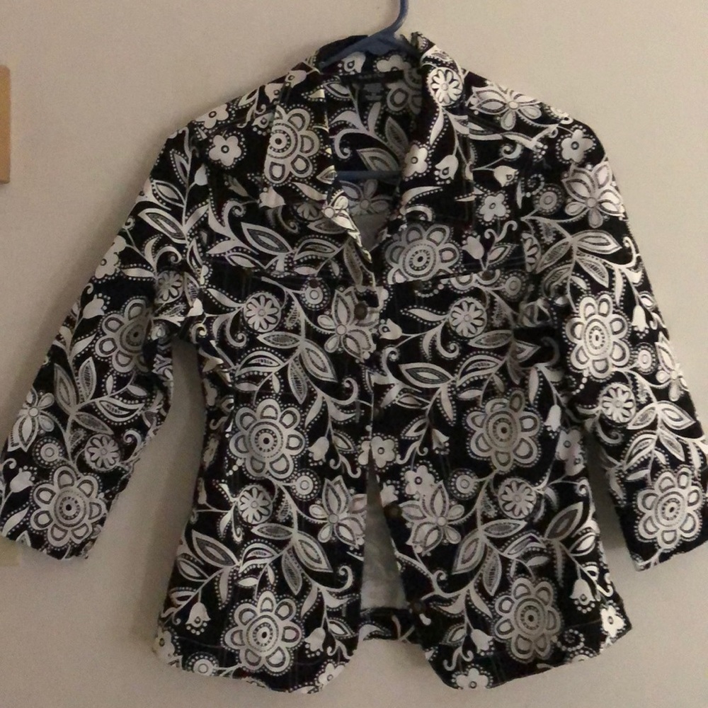 Cute black and white jacket